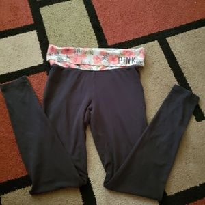 vs pink yoga leggings